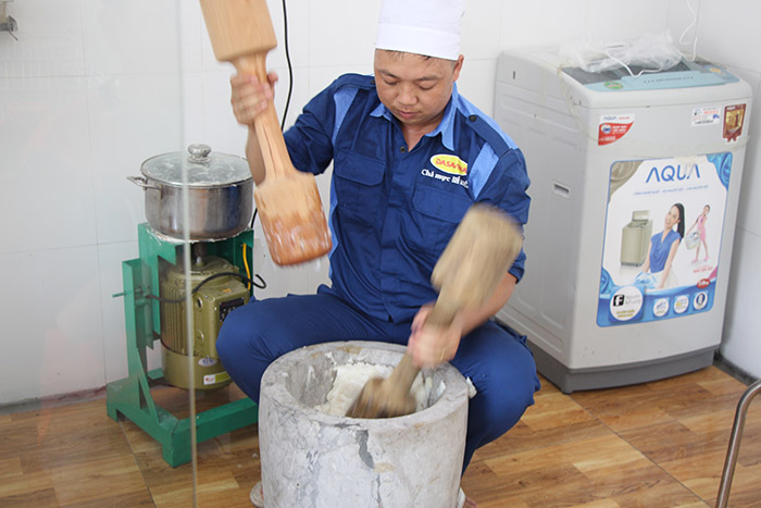 Cách làm chả mực Hạ Long theo phương thức giã tay sẽ ngon hơn