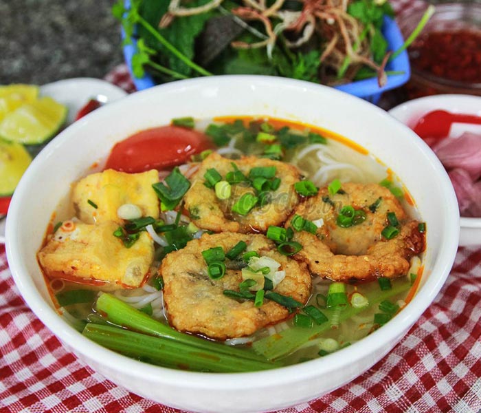 Bún chả mực món ngon cho cả gia đình